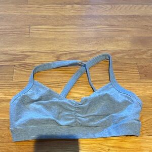 Vuori sports bra